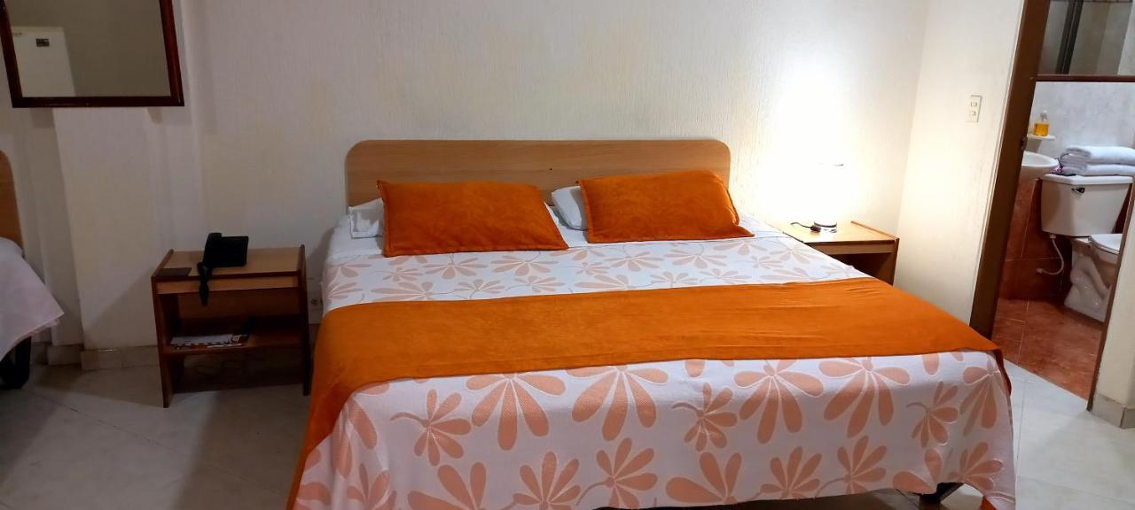 Hoteles Bogota Inn Turisticas 63 ภายนอก รูปภาพ
