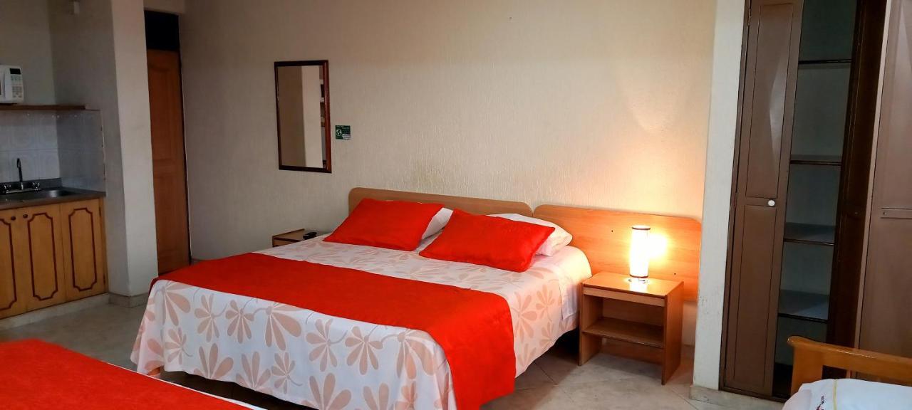 Hoteles Bogota Inn Turisticas 63 ภายนอก รูปภาพ